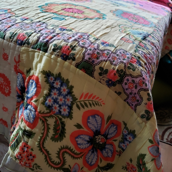 Anthropologie queen block color reversible quilt - Picture 10 of 13